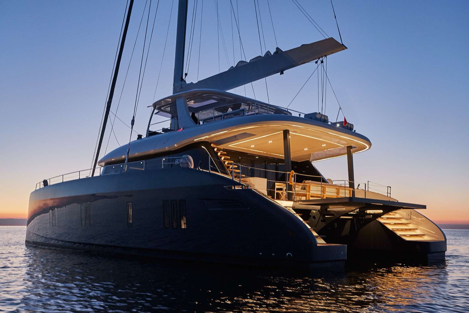 7X, luxury catamaran, cruising at sea
