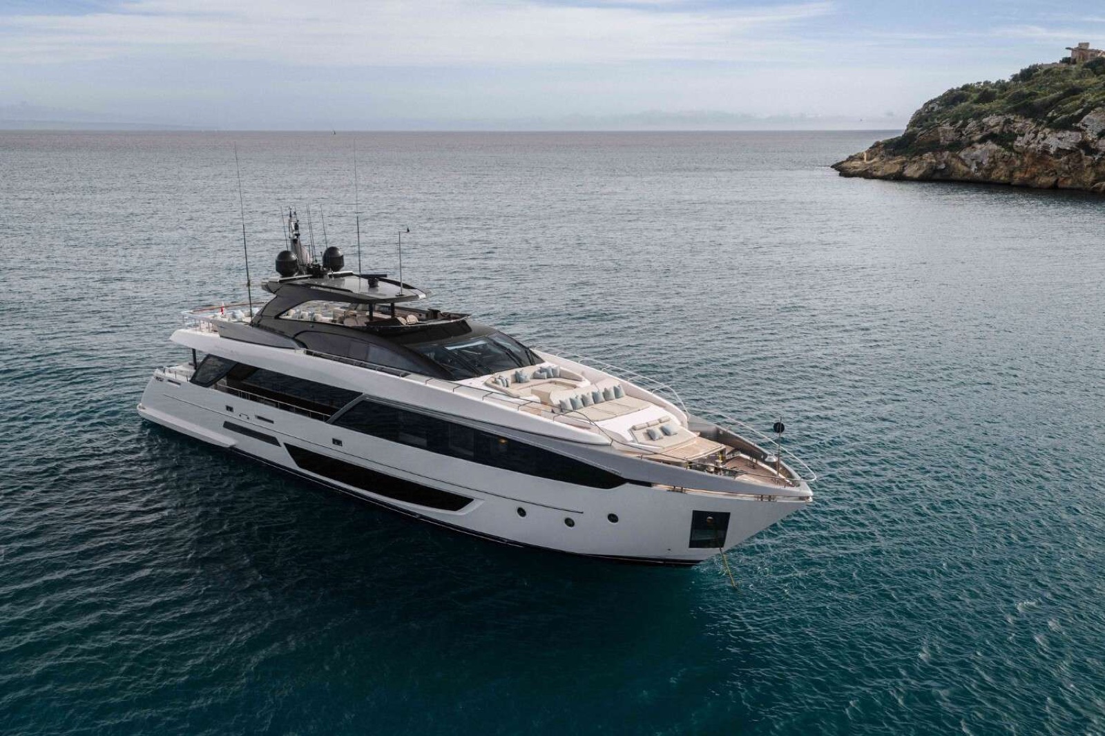 ELYSIUM I, motor yacht, cruising at sea
