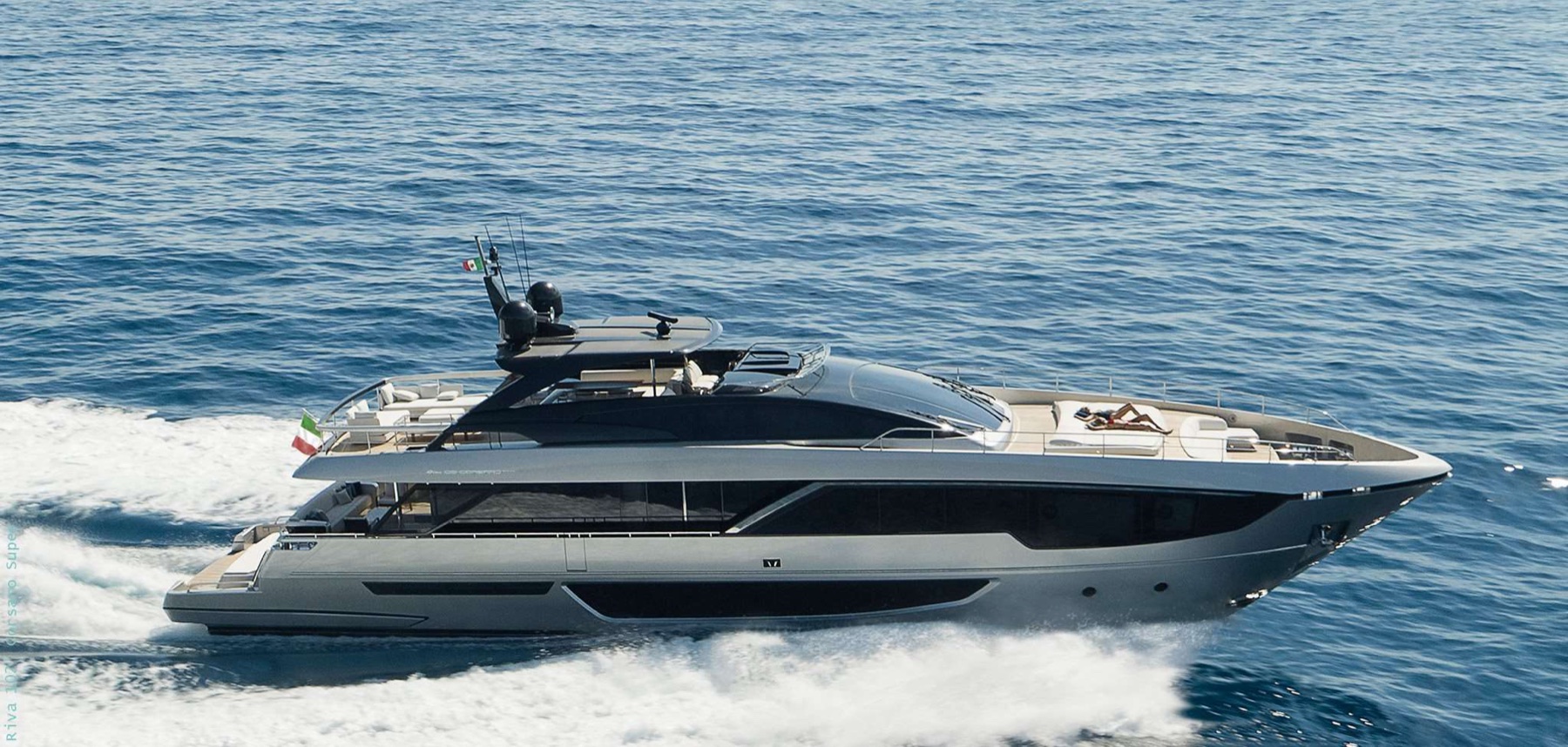 ICONA, a Riva motor yacht, cruising at sea
