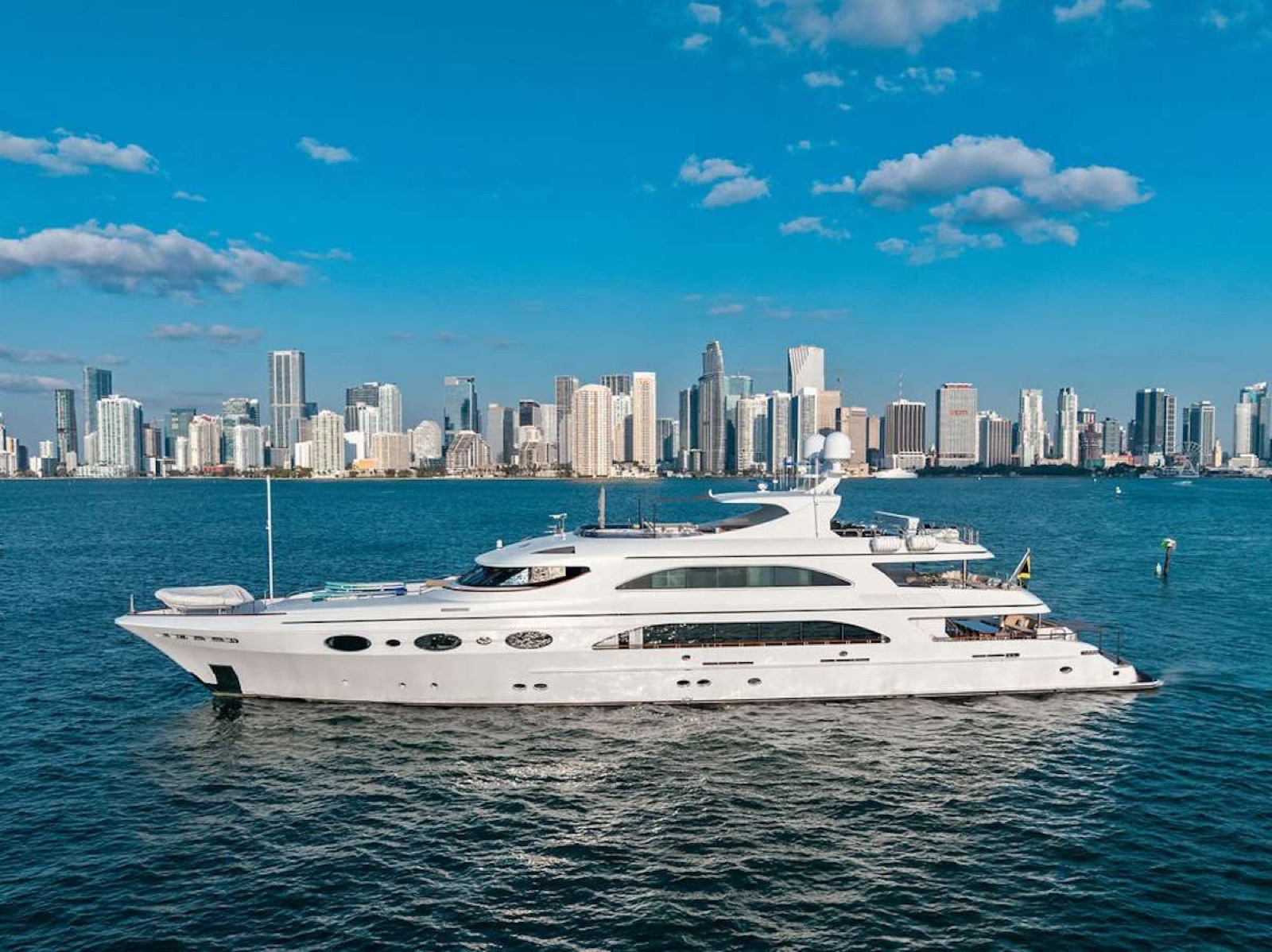 SWEET CAROLINE II, motor yacht, cruising at sea